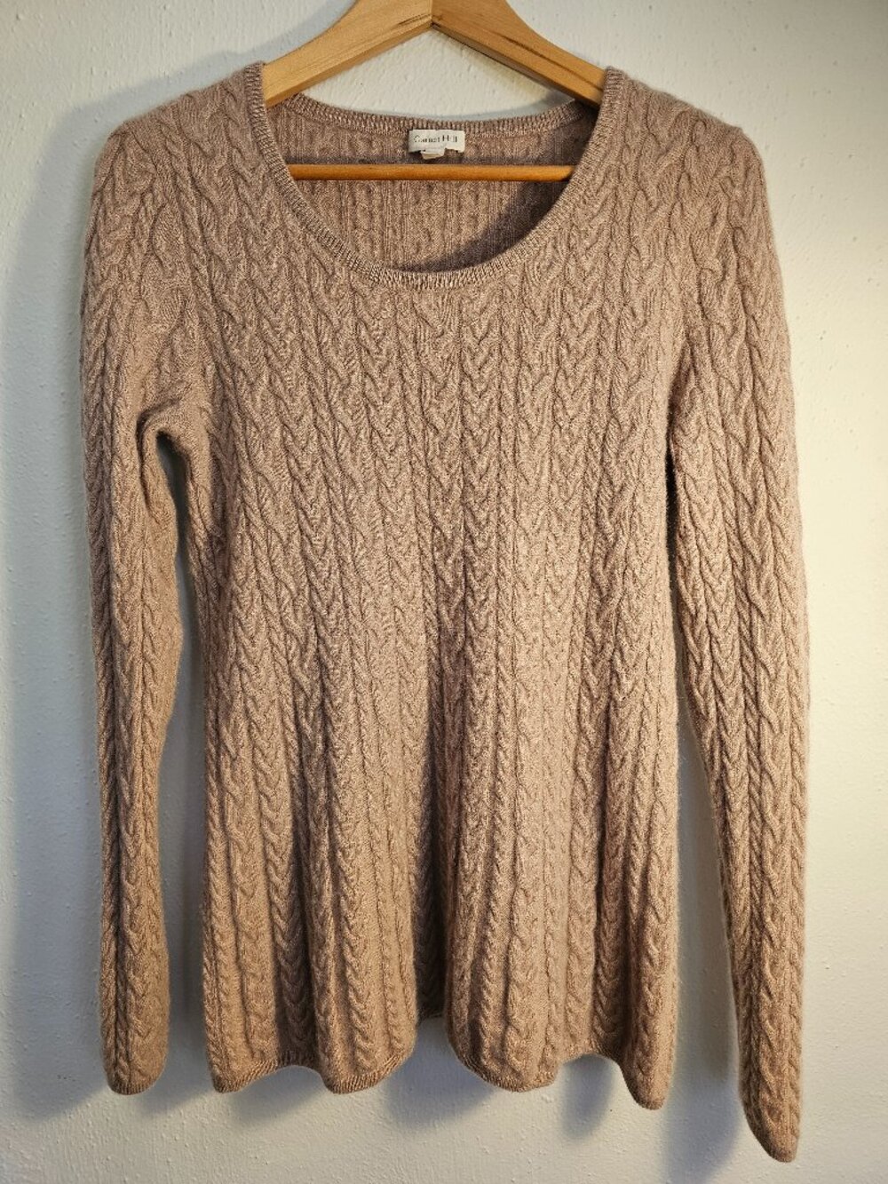 Garnet Hill 100 % Cashmere sweater